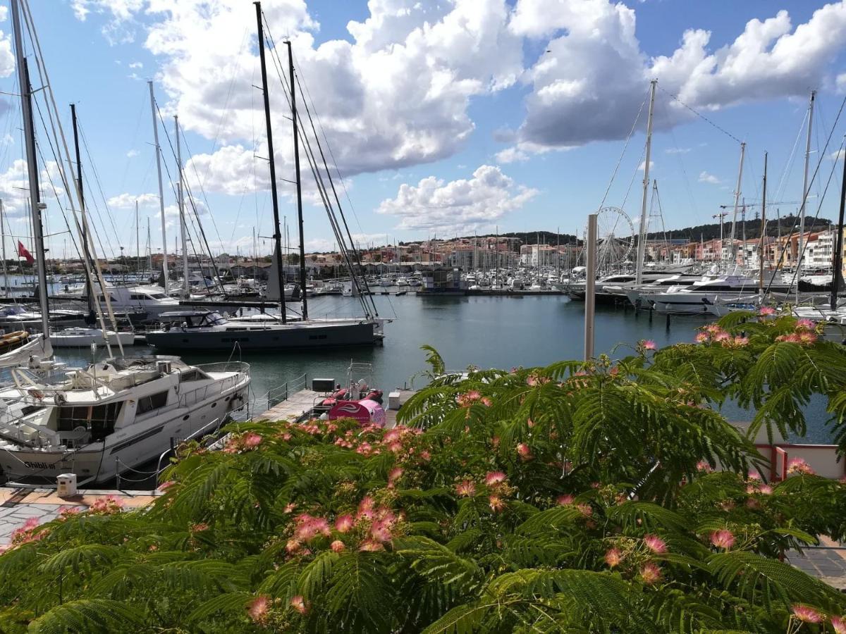 Appartement 1Ere Ligne Vue Port Avec Balcon, Piscine Agde Kültér fotó