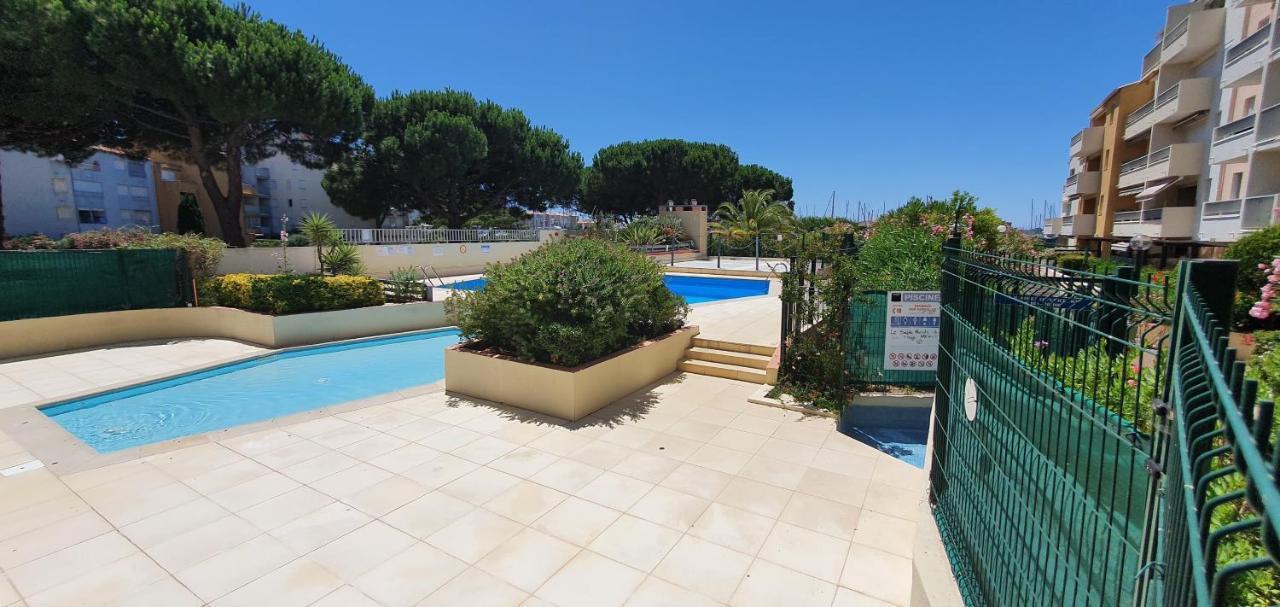 Appartement 1Ere Ligne Vue Port Avec Balcon, Piscine Agde Kültér fotó