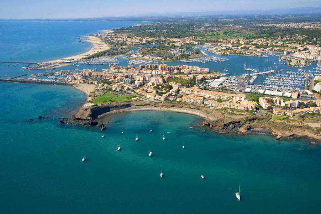 Appartement 1Ere Ligne Vue Port Avec Balcon, Piscine Agde Kültér fotó